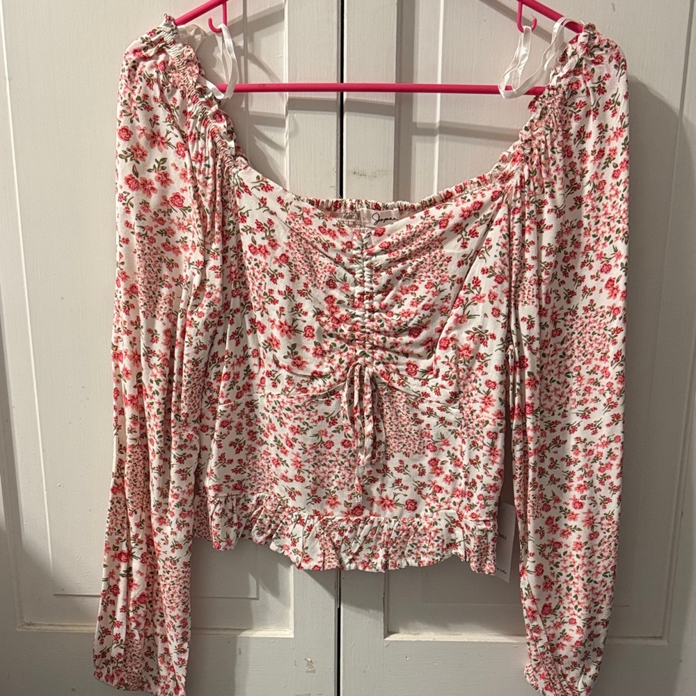 NWT Floral Print Top